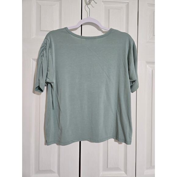 Chelsea and violet medium women's light sage green top with scrunch sleeves - Picture 3 of 8